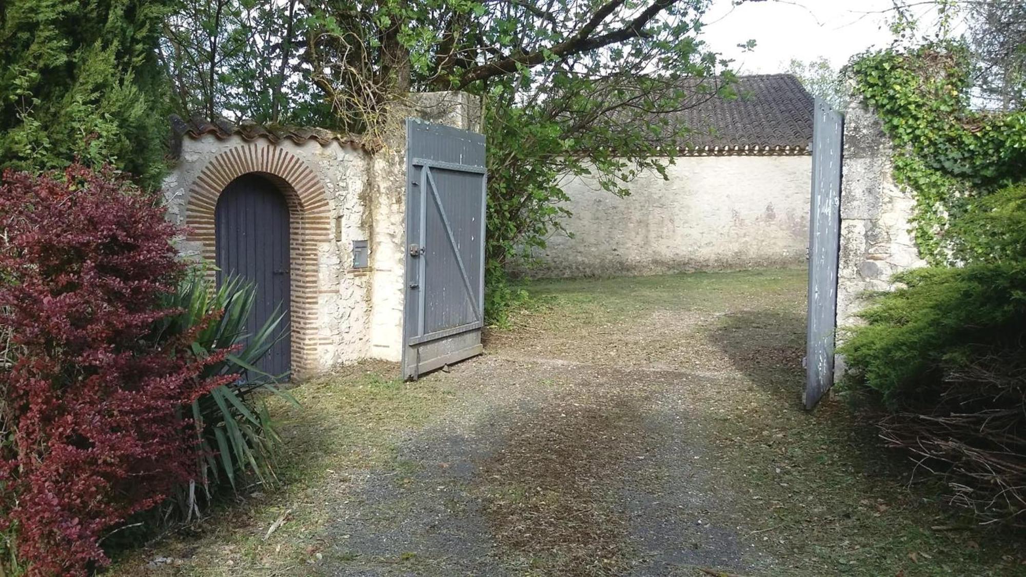 Charmante Proche De Bergerac, Sites De Dordogne, Randonnees